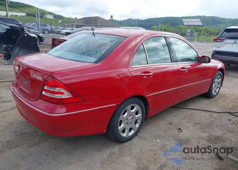 2005 Mercedes-Benz C 240 Luxury 4Matic z USA, uszkodzony, nr VIN WDBRF81J35F571898